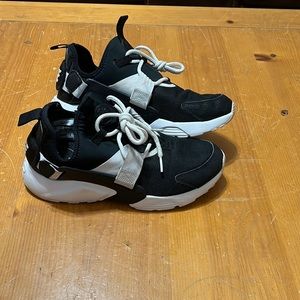 Nike huarache size 9